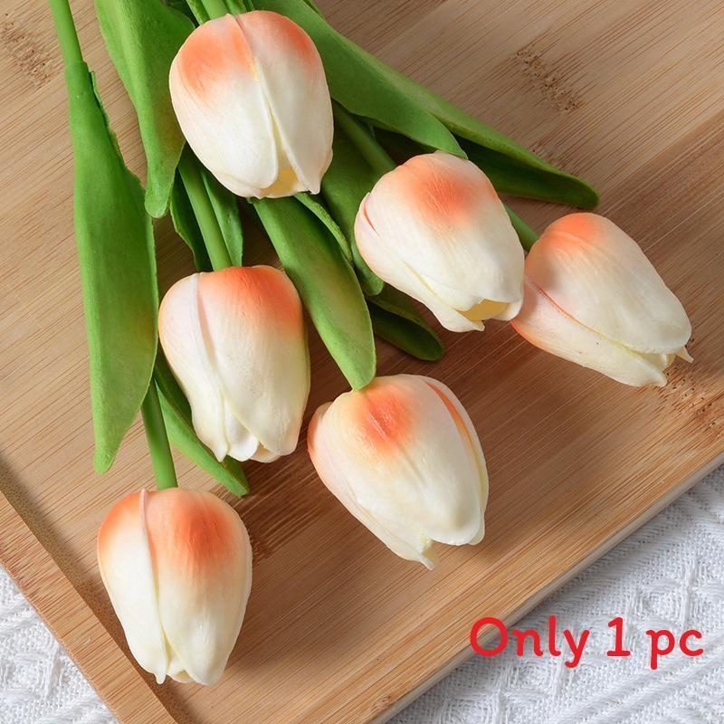 Artificial Realistic Plant Tulipa Gesneriana For Display And Decoration Event