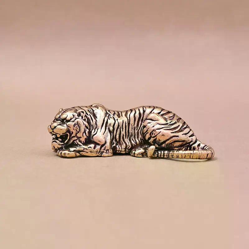 1Pcs Brass Zodiac Tiger Office Desk Ornament Statue Furniture Tea Pet Decoration Retro Desktop Office Decor