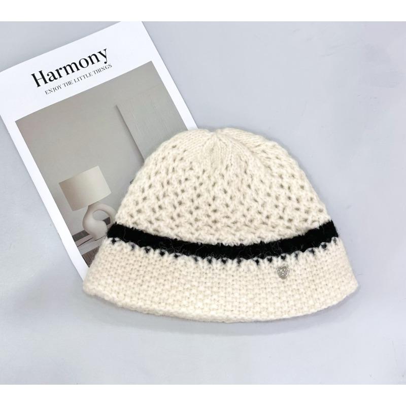 

25 Early autumn new black and white splicing wool hat women s fashion versatile pullover ear protection warm knitting бежевий