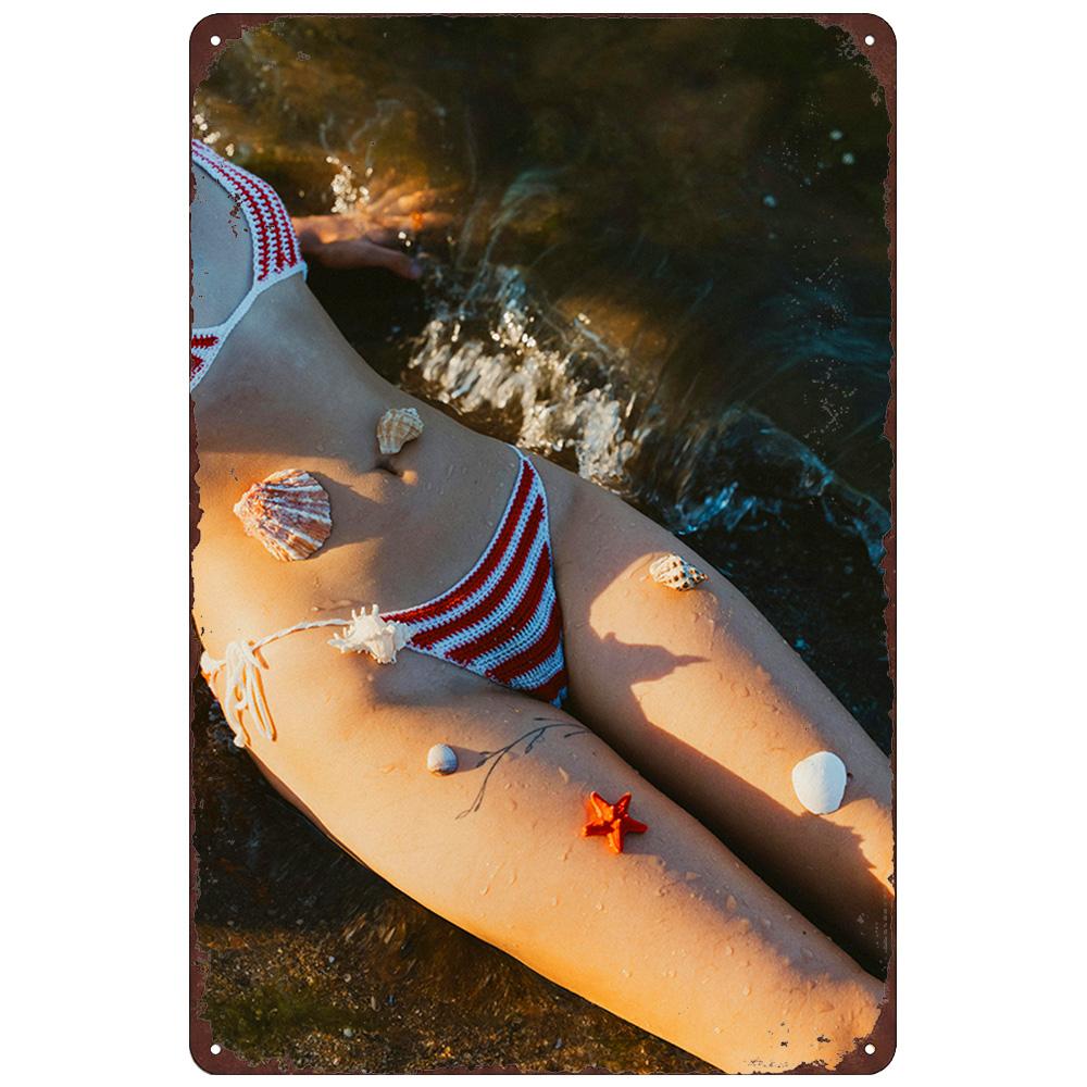 

HD Tin Sign Beach Bikini Girl with Seashells Wall Decor Retro Coastal Summer Scene Metal Poster for Bar Home Bathroom 20x30cm（7.8x11.8inch）
