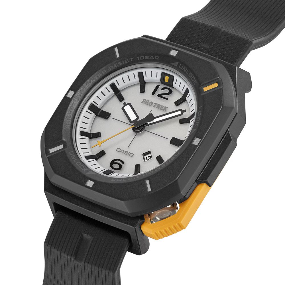 CASIO PRO TOREK Hiker Line Solar PRJ-01-1JF Watch.