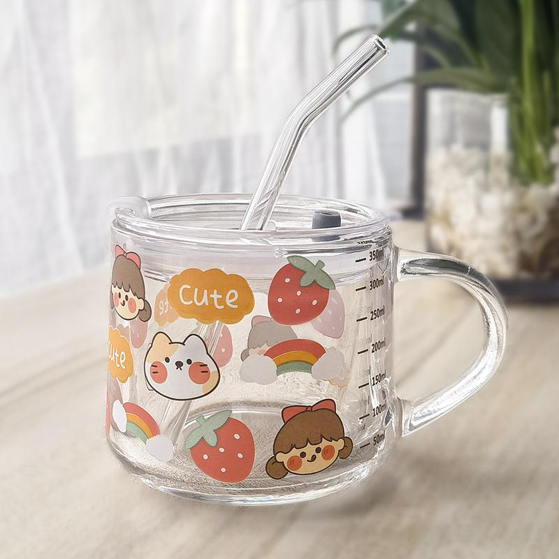 Cupa de lapte drăguță din sticlă cu pai de desene animate, cu capac și linguriță, cadou personalizat.