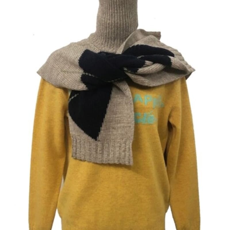 

Moonhee M8FA01AARGYLE RIB MUFFLER BEIGE FREE