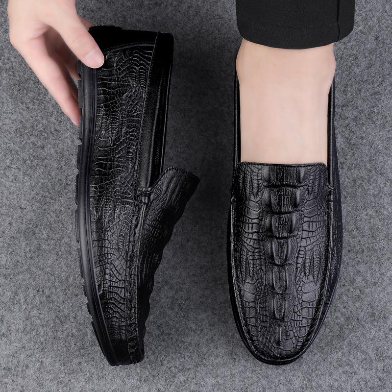 Classic Soft Leather Loafers Men Driving Shoes Lightweight Slip On Flats New Arrival Casual Shoes Italian Wedding Mens Moccasins