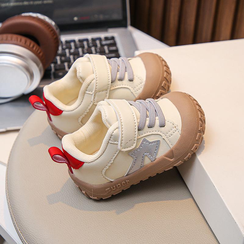 

Korean-Style Kids Sports Shoes - 2025 Autumn Collection: Boys White & Girls Dirty Shoes with Velcro Closure. Size 19, Length 13cm срібний