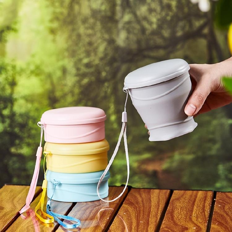 Drinking Cup with Lid and Carrying Strap Dishwasher Safe Silicone Drinkware For Sports And Everyday Use