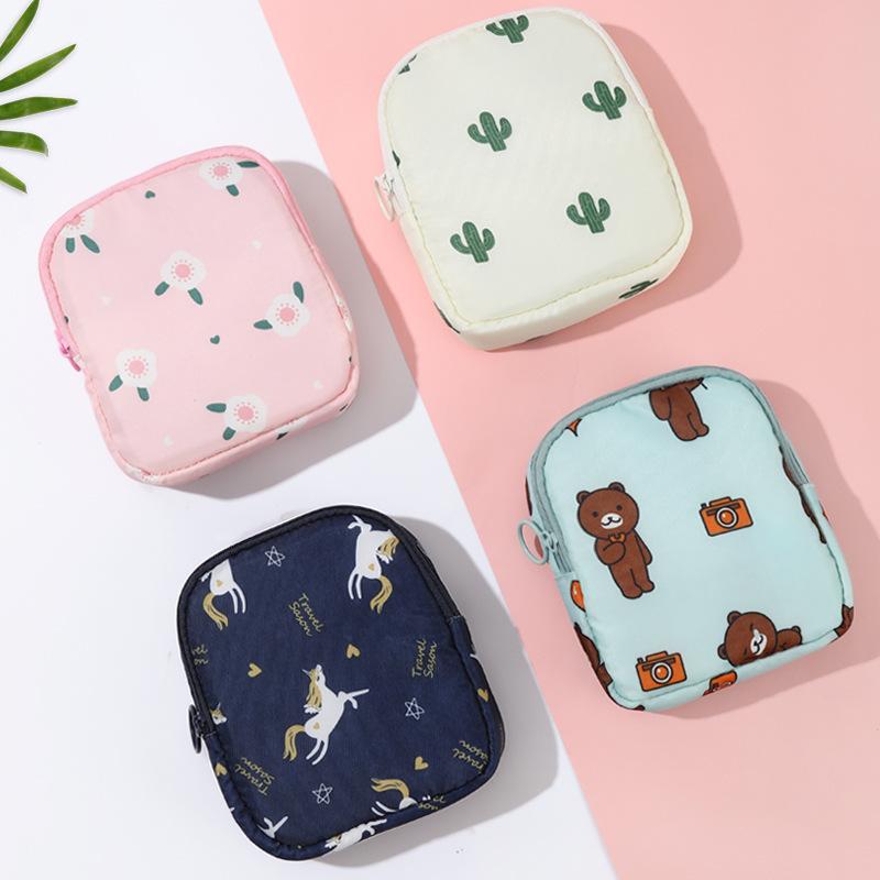 1 ks Bílý nylonový cestovní úložný vak, Kosmetická taštička na rtěnky, Kaktus, Růžové broskvové srdce, Medvěd, Peněženka na mince, Toaletní potřeby A Mis