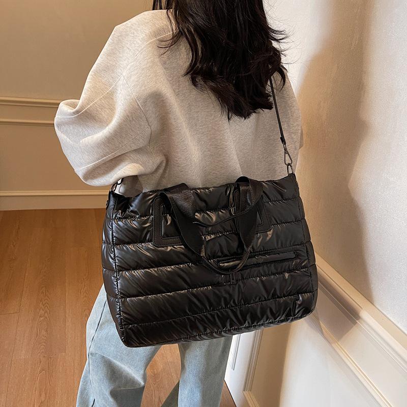 Women's Large Capacity Shiny Tote Bag - Thickened Handbag for Autumn and Winter, Ideal for Commuting and Computer Carrying.