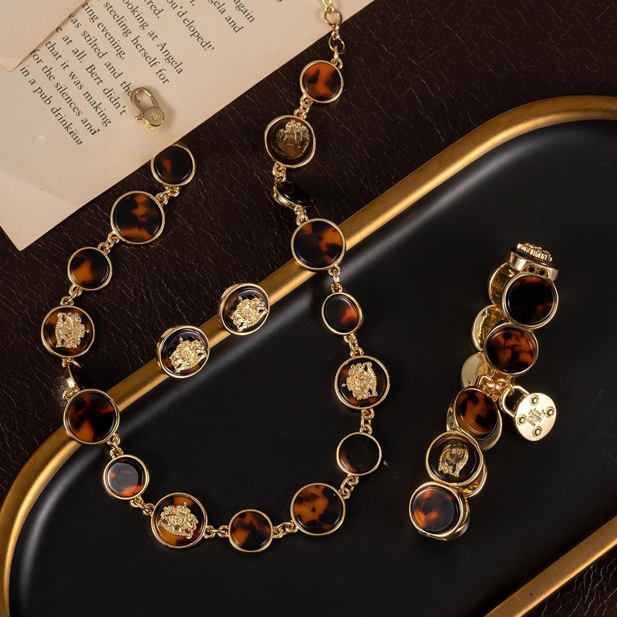2026 Necklace Accessories Retro Leopard Print Light Luxury Niche, Ancient Jewelry High-end Sense 45CM