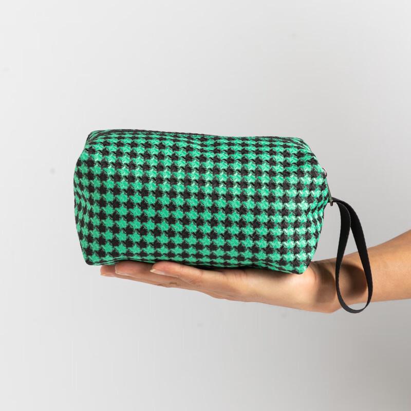 BOBOKEY Chic Portable Cosmetic Bag