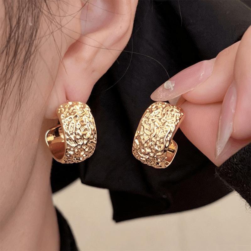 French Retro C-Shaped Hand-Hammered Wide Textured High-End Earrings
