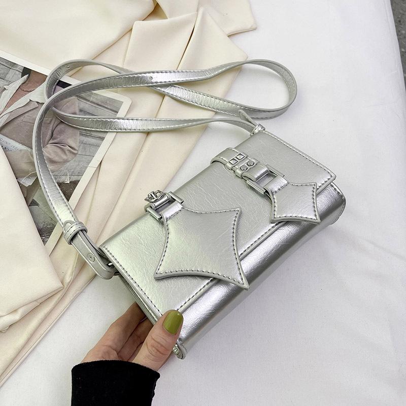 

2025 лето новая мода персонализированная корейская версия модная сумка женский дизайн сумка мессенджер простая высококлассная маленькая квадратная сумка серебряный