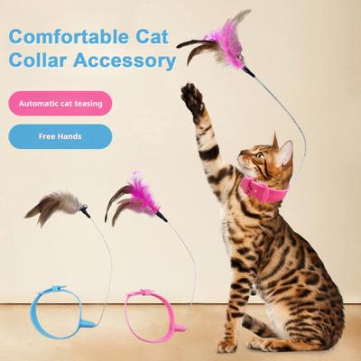 Collier interactif pour chat avec plumes naturelles colorées et cloche réglable