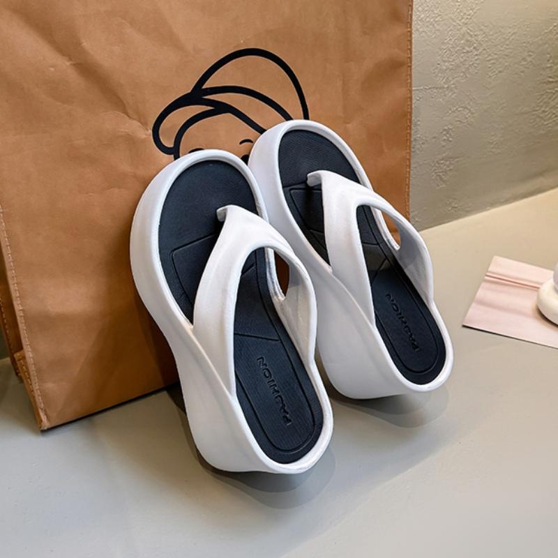 Sommer Einzigartige modische Flip-Flops mit dicken Sohlen Lässige rutschfeste Sandalen im koreanischen Stil Hochwertige EVA-Outdoor-Hausschuhe