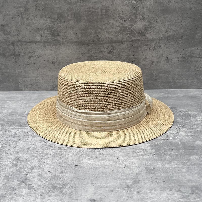 Light Luxury Small Edge Handmade Fine Raffia Grass Flat Top Flat Brim Straw Hat Women'S Summer Travel Simple Sunscreen Holiday Visor