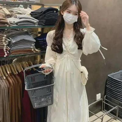 Western-Style V-Neck Autumn Dress with Palace-Inspired Long Sleeves