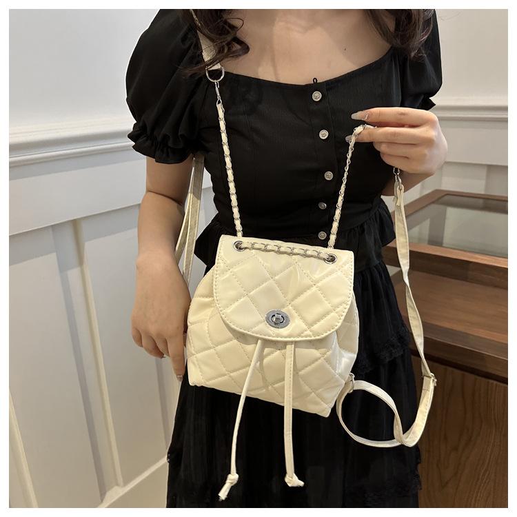 Fashion Rhombus Design Small Women's Backpack High-End Sense Small Design Chain Bag Small Ladies Backpack CLE