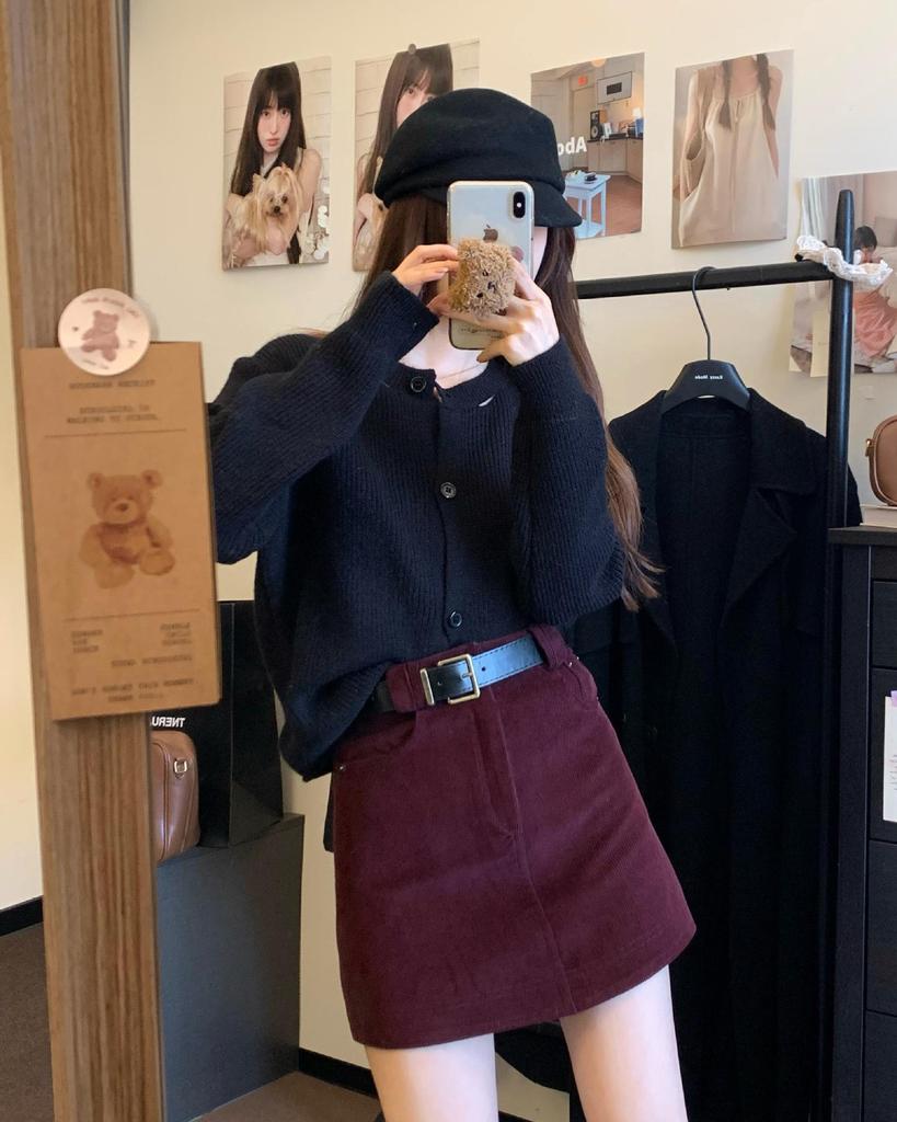 Autumn/Winter 2025 Korean Style High Waist Corduroy Mini Skirt - Slimming, Petite Fit, Versatile Fashion