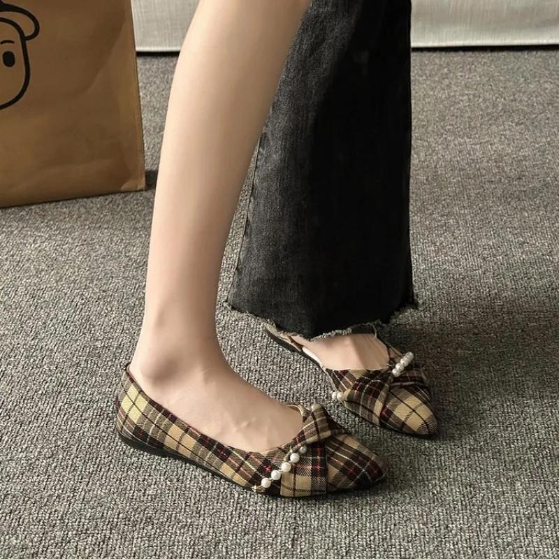 Fashion Retro Red Plaid Fashion Women Shoes Sprig New Pointed Toe Women's Flats Shoes Light and Comfortable Ladies Single Shoes