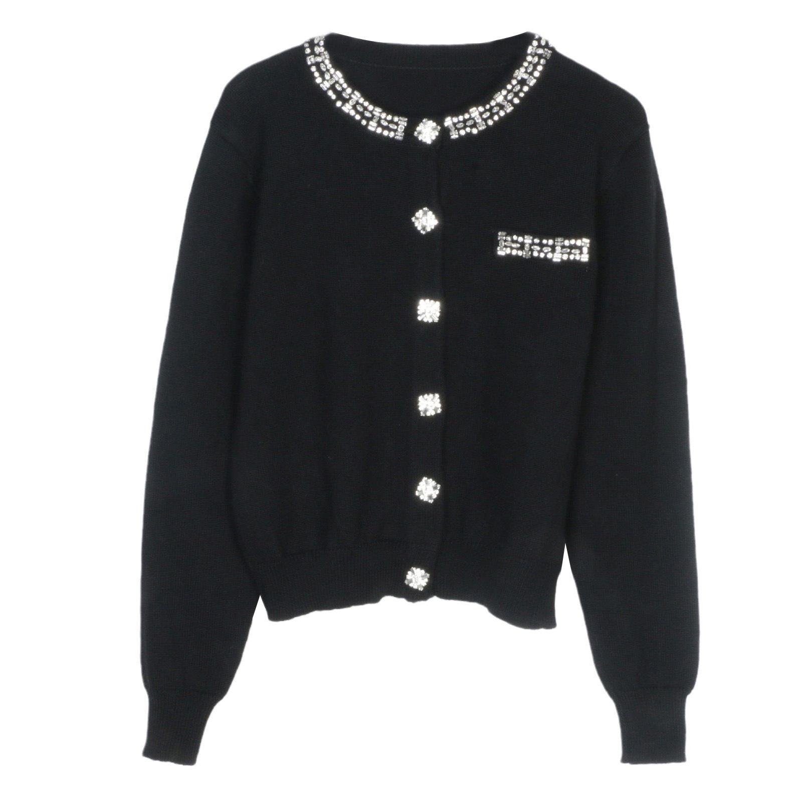 

Кардиган из французского трикотажа с ромбовидными пуговицами на осень-зиму 2024 - Универсальный короткий топ, молодёжный Medium