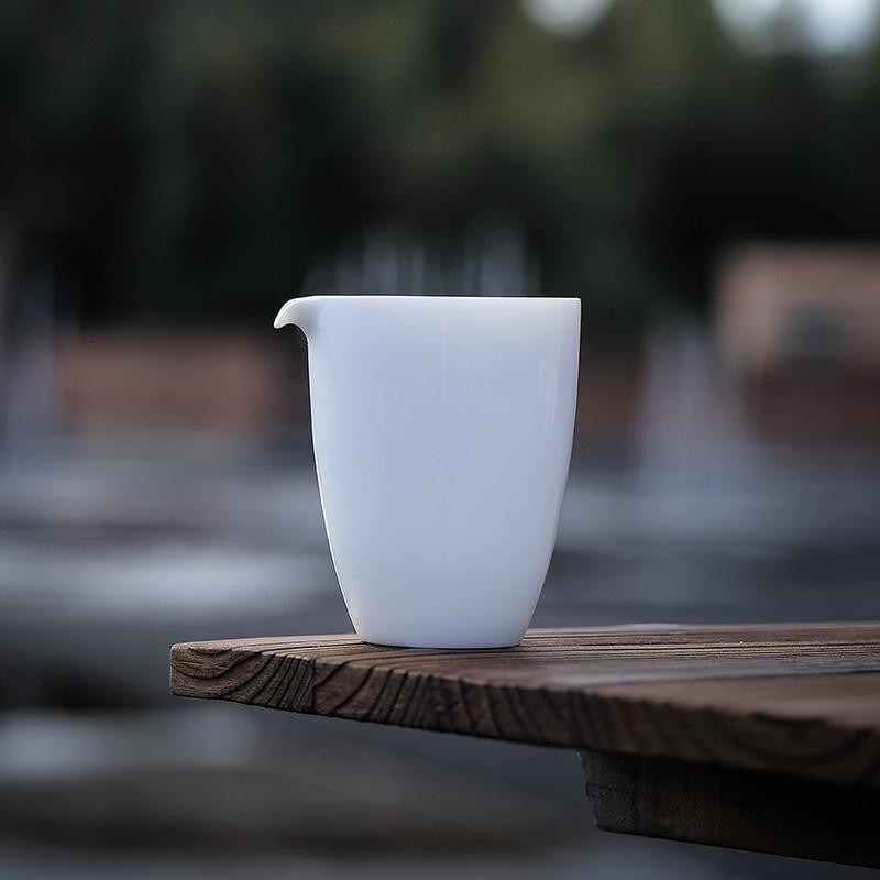 

200ml Ceramic Fair Cup Creative Fair Cup Sweet White Glaze Tea Sea