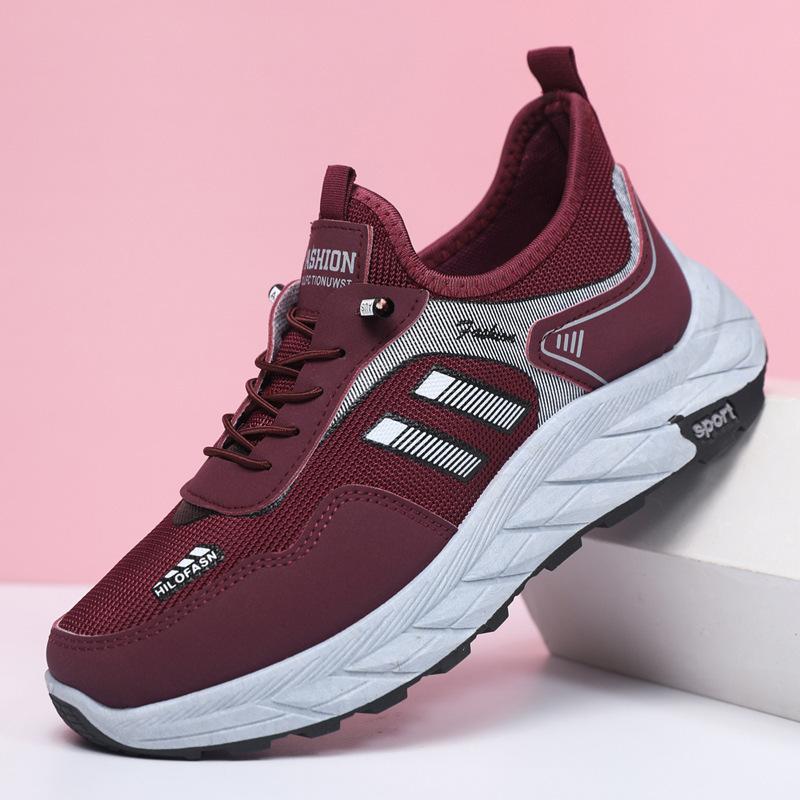 

New models in the elderly men and women with the same walking shoes spring and autumn comfortable breathable square dance light casual mom and dad sh 44