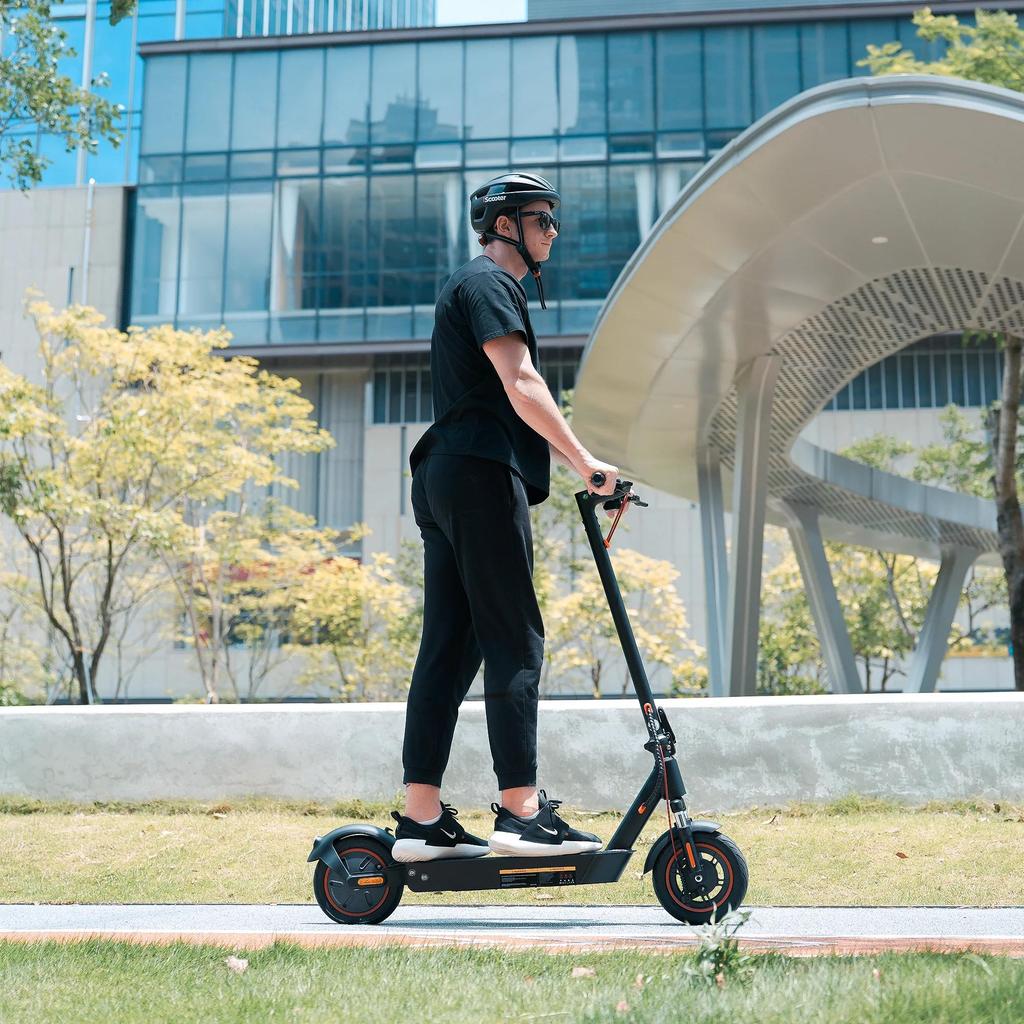 iScooter i10Plus Electric Scooter - 800W Motor, 30-Mile Range, 25 mph Speed, Foldable and Portable for Easy Commuters