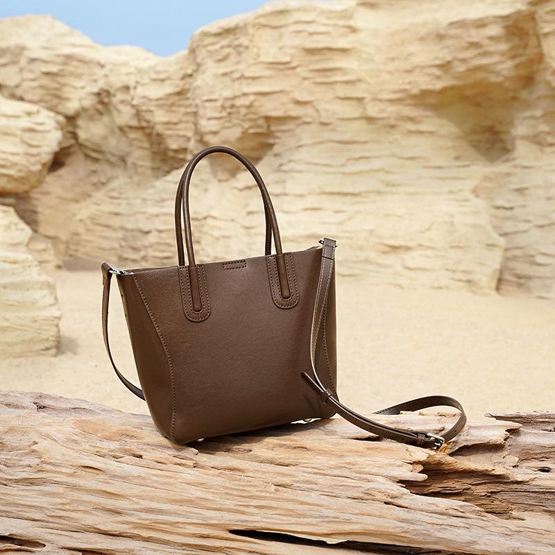 Leather Women's Bag Simple Artsy Retro Bag Tree Paste Leather Bucket Bag Women's Shoulder Crossbody Bag Everything