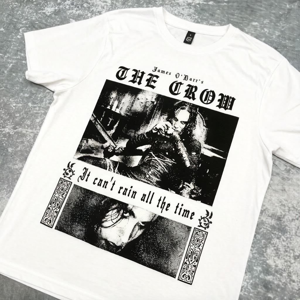 

Raven A Gothic Horror Movie Themed Tshirt Designed By Brandon Lee Is A Unisex Casual Tshirt for The Retro Four Seasons 2XL