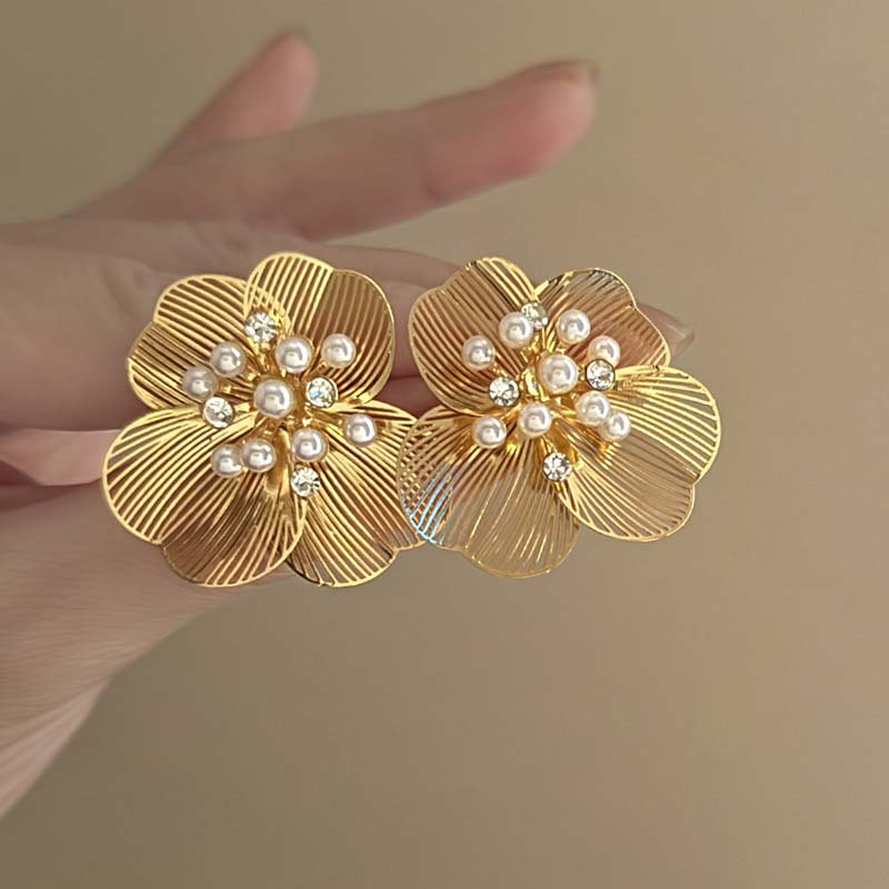 Vintage Metal Hollow Flower Drop Earring for Women Trendy Gold Color Crystal Geometric Personality Ear Hook Wedding Zircon Gift