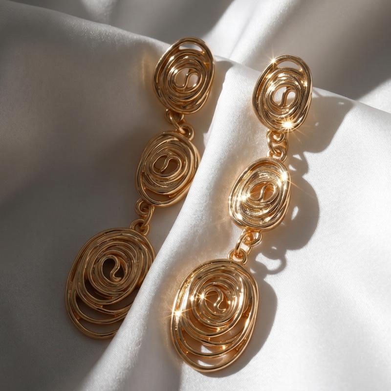 European and American style high-end spiral earrings, simple and old creative metal stud earrings, earrings, women's light luxury stud earrings