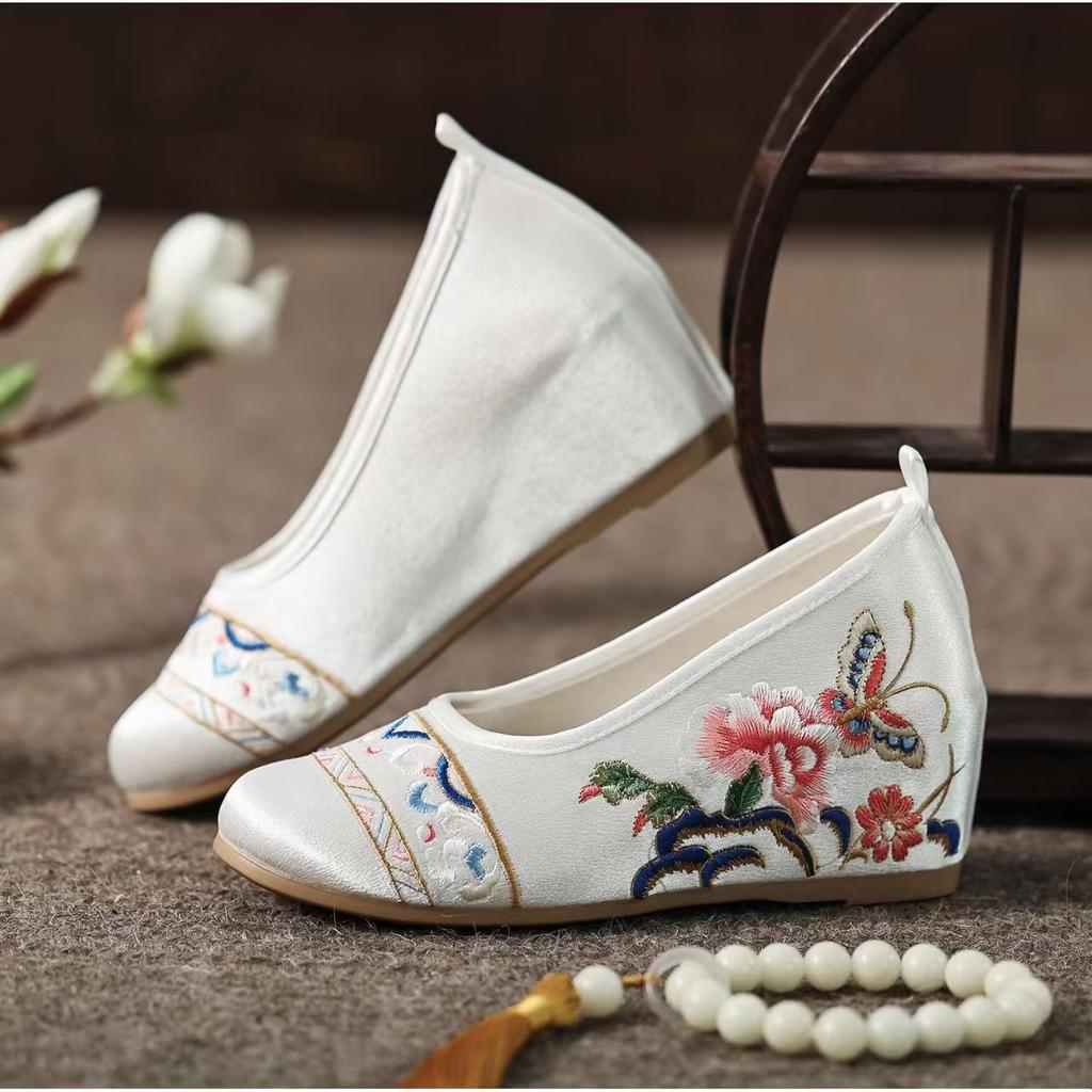 Women's Increased Internal Wedges Embroidered Shoes Ethnic Style Round Toe Shallow Slip On Lightweight Cheongsam Shoe Hanfu Shoe