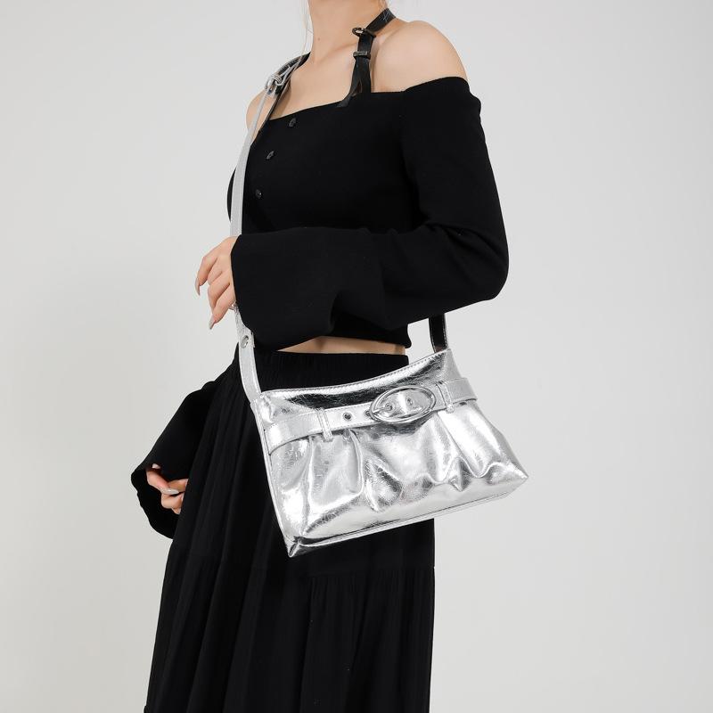 Large capacity bag New women's bag Commuter tote bag Shoulder bag Popular versatile personalized messenger bag