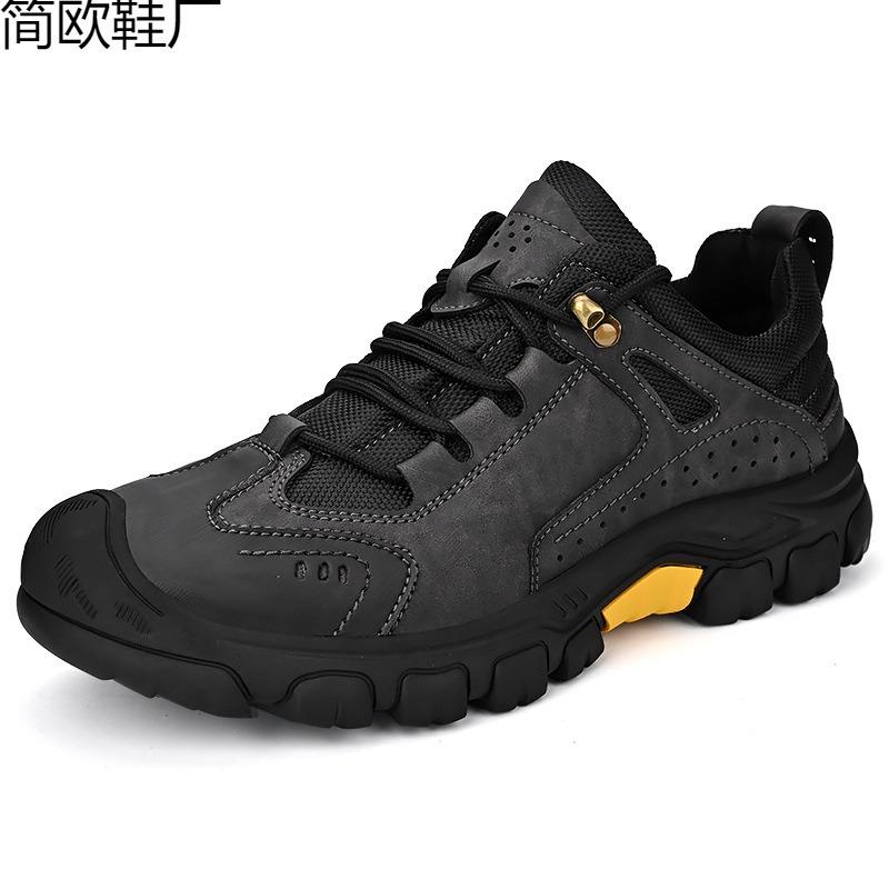 Outdoor leather mountaineering men's shoes leather outdoor tooling shoes men's bag head non-slip low-top mountaineering