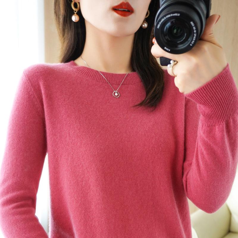 Women's Long Sleeve Round Neck Pullover: Stylish, Versatile, Light Knitwear for Autumn and Winter