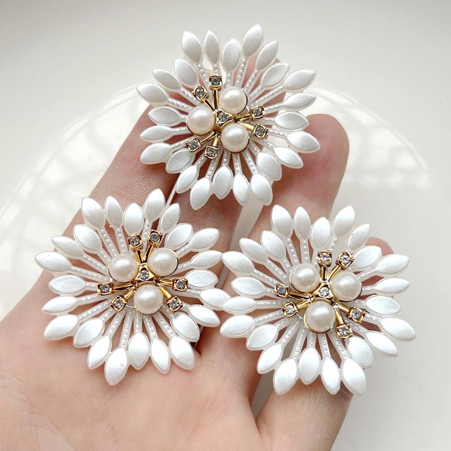 

4pcs pearl white flower rhinestone scrapbook suitable for jewelry and hair accessory making DIY wedding dress decoration flowers белый