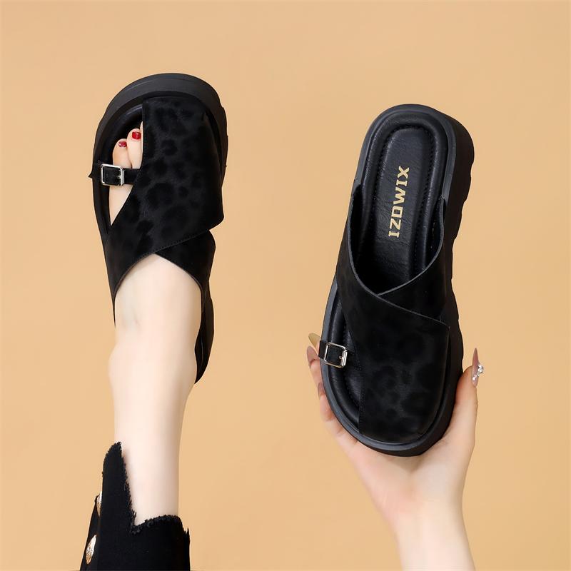 Fashion Shoes Cover Toe Slippers Casual Slipers Women Slides Platform Luxury 2025 Flat Summer Fashion Slippers Casual Flat Shoes Female