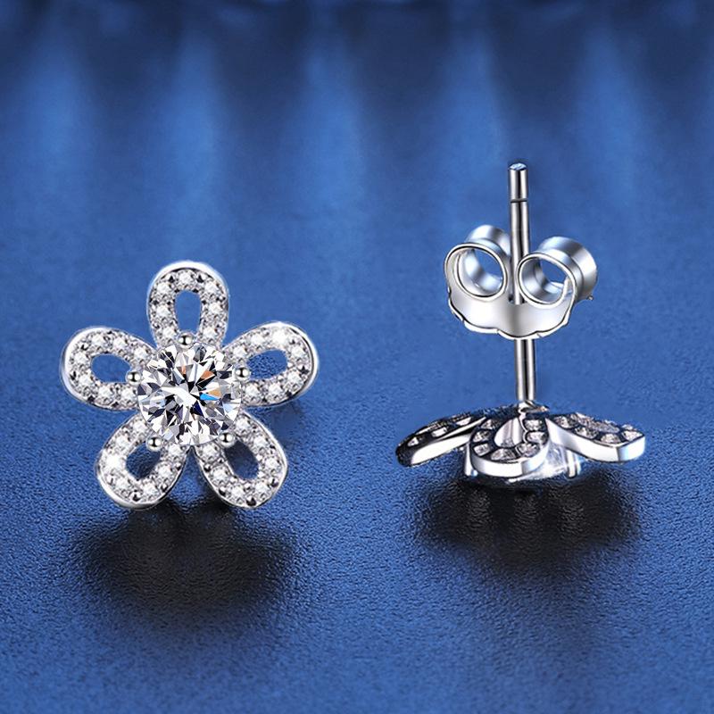 Light Luxury Sunflower Moissanite Stud Earrings In S925 Sterling Silver - D Color, 1 Carat, Perfect Gift for Women