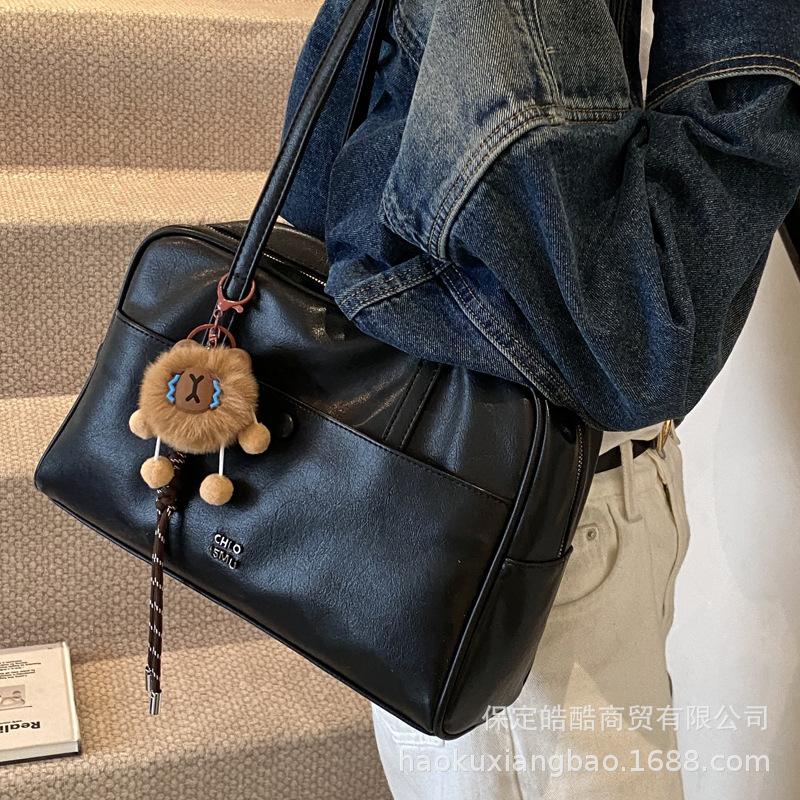 Retro bag women's large capacity 2025 new autumn and winter versatile casual shoulder underarm bag work commuter pillow bag