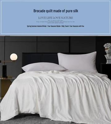 Faunen Maulbeerseide Cloud Brokat Steppdecke