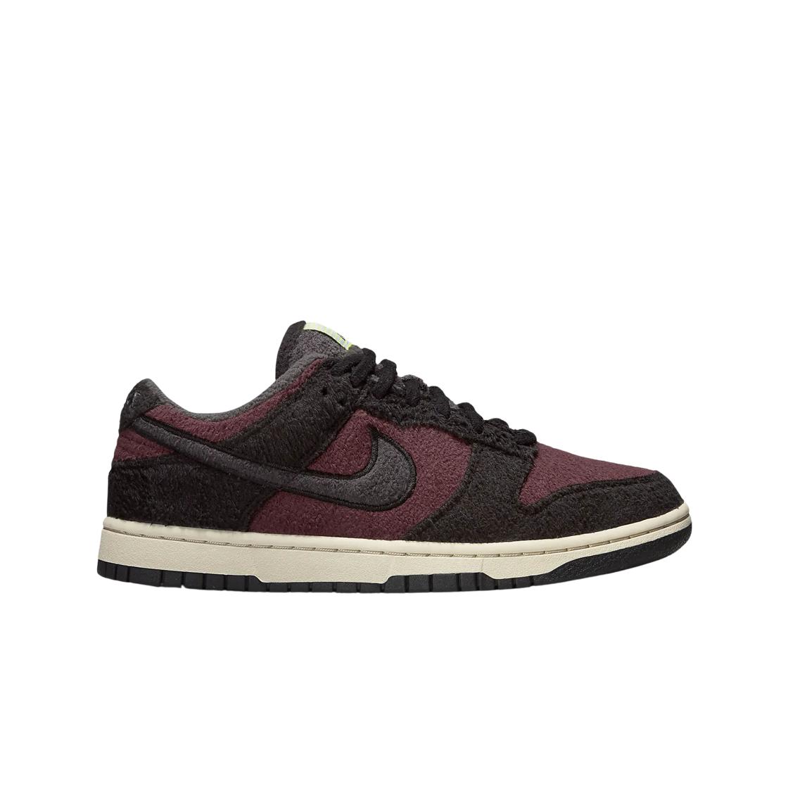 

Женские кроссовки Nike Dunk Low SE Burgundy Crush DQ7579-600