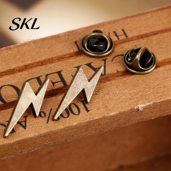 Cast Alloy Brooch Three-dimensional Brooch, Geometric Lines Lapel Pin, Men Suit Accessory with Safety Pin Base, Electroplated Fashion Accessories