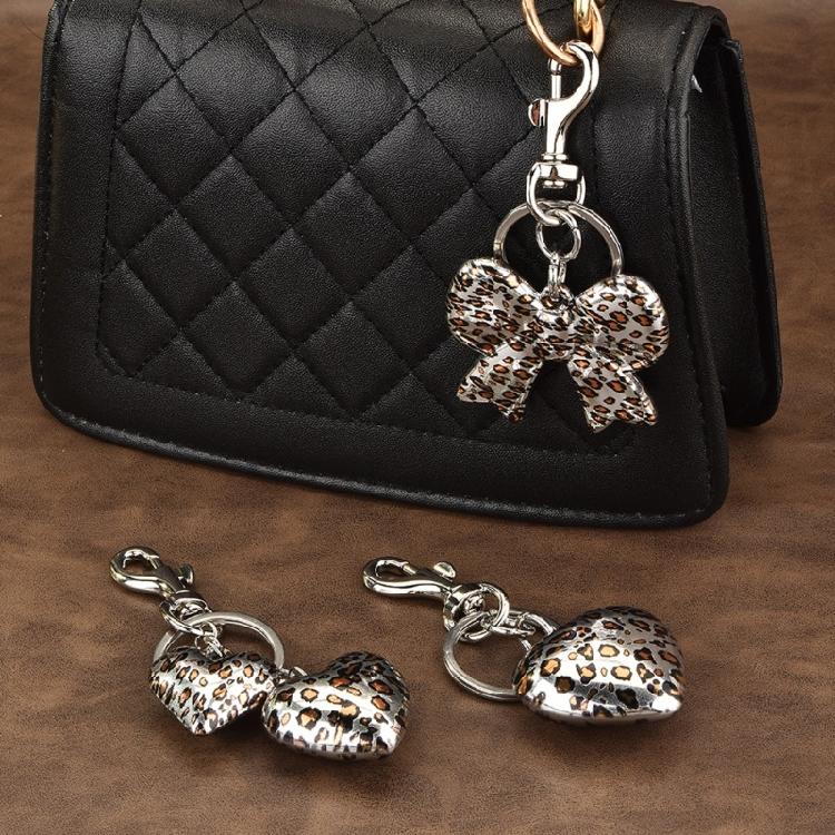 Portable Leopard Designs Keychain For Fashion Lovers Enhances Personal Style On Bags And Keys With Sturdy Alloy