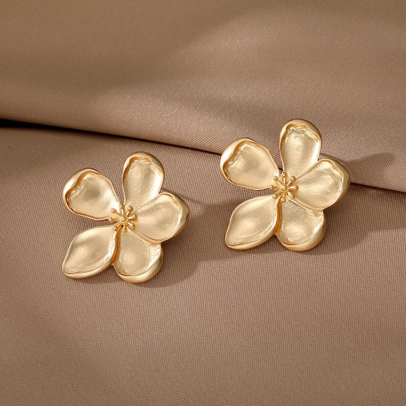 European American High-End Gold Geometric Earrings for Women Large Ring Ear Jewelry Alloy Buckle Cold Wind Ear Rings