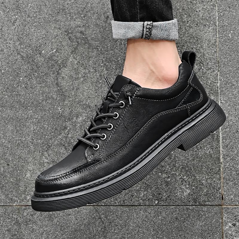 Sapatos masculinos de grife italiana, sapatos casuais de negócios, sapatos masculinos formais britânicos, sapatos de trabalho à prova d'água de alta qualidade para áreas externas