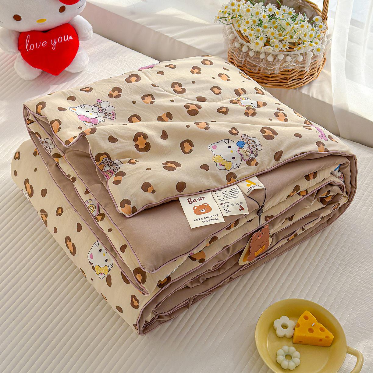 

Class A Antibacterial Fiber Summer Quilt - Lightweight, Wrinkle-Resistant, Machine Washable Cooling Blanket 110x150cm Single Summer Quilt