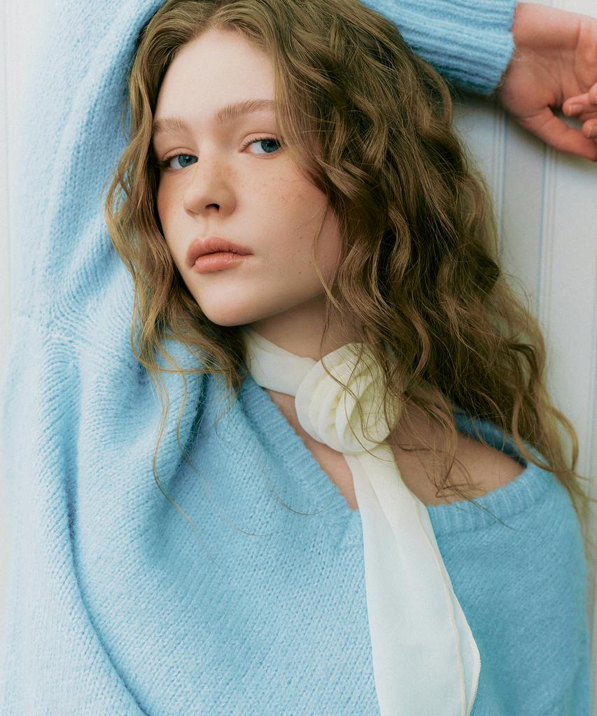 ROEM Loose Fit V-Neck Sweater (Light Blue) Rmkag23Yt1