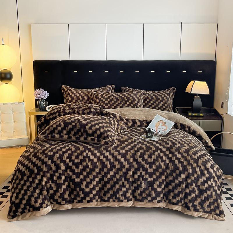 Retro Light Luxury Leopard Print Thickened Rabbit Plush Milk Plush Four-Piece Set A Maternal And Infant Grade Bed Sheet Quilt Cover Bed Hat