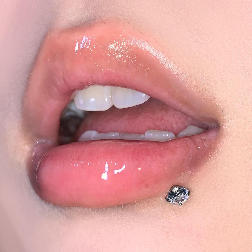 Zircon Lip and Ear Stud with Internal Thread Steel Titanium Piercing Jewelry