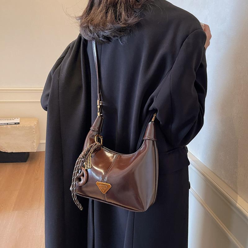 Premium Sense Niche Bag Women's Autumn and Winter Retro 2025 New Fashion Shoulder Messenger Bag Portable Dumpling Bag